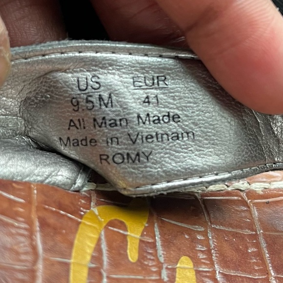 Sam Edelman “Romy” Thong Sandals - Picture 2 of 10